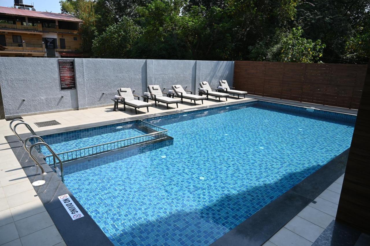 Resort The Lohias, Goa Candolim Bagian luar foto
