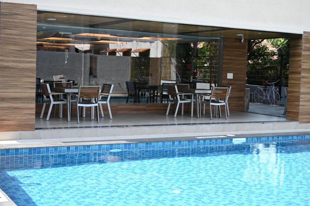 Resort The Lohias, Goa Candolim Bagian luar foto