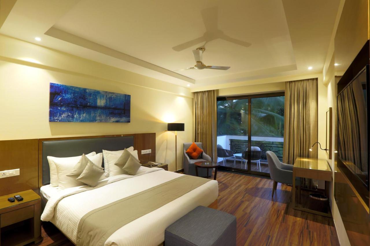 Resort The Lohias, Goa Candolim Bagian luar foto
