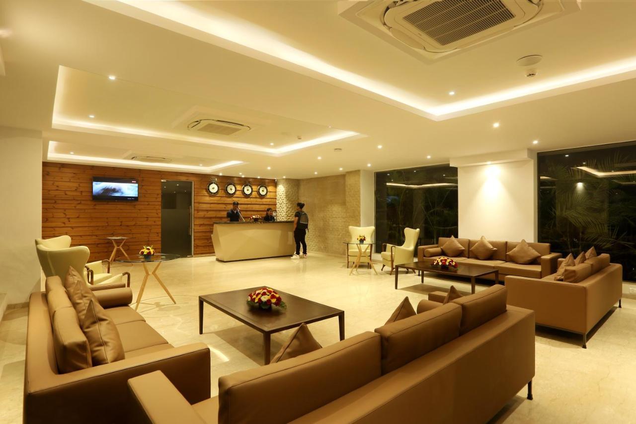 Resort The Lohias, Goa Candolim Bagian luar foto
