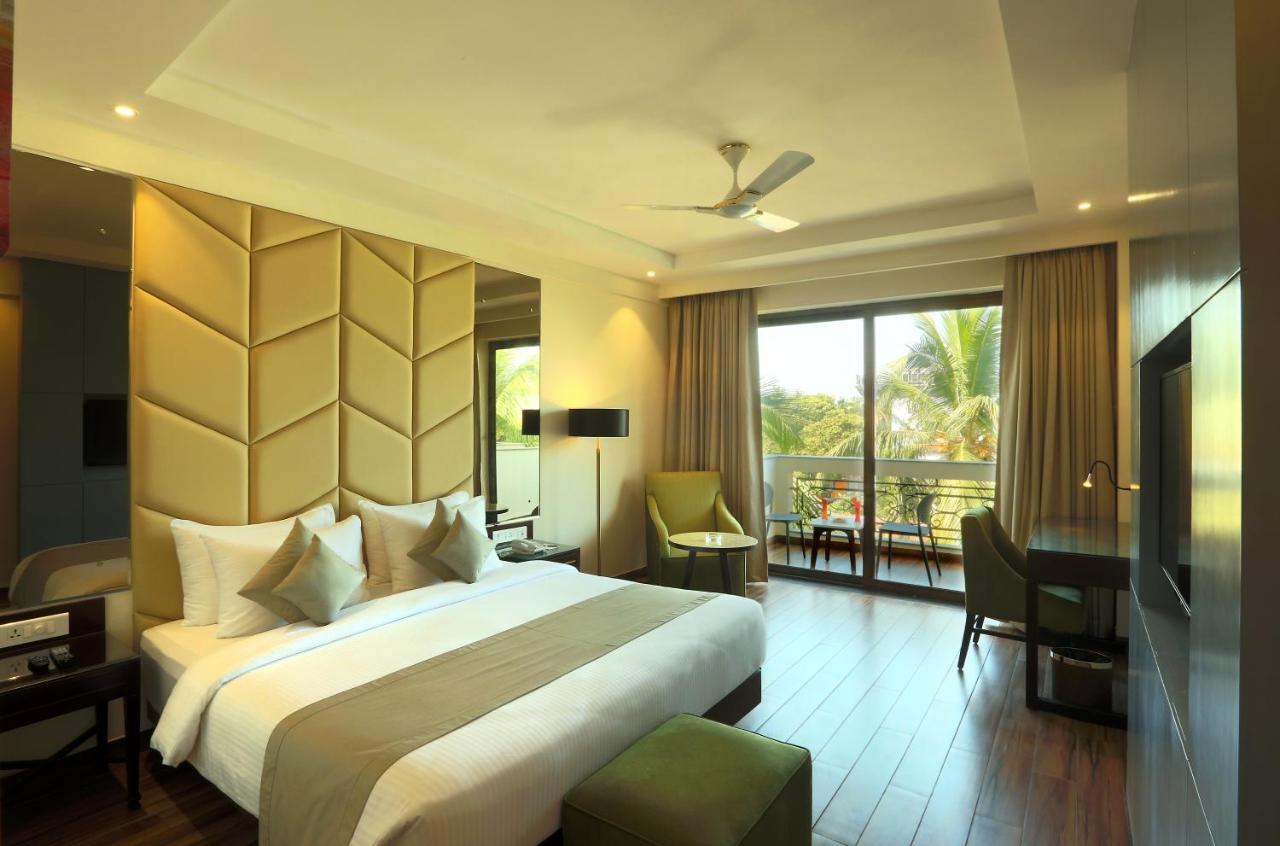 Resort The Lohias, Goa Candolim Bagian luar foto